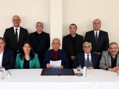 Öcalandan terrorçulara tarixi çağırış: Silahları yerə qoyun!