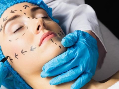 Lisensiyası ləğv olunan cərrahlar nazirliyi məhkəmə verirlər?