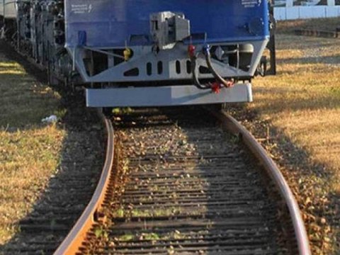 Hacıqabulda qatar uşağı vurub öldürdü