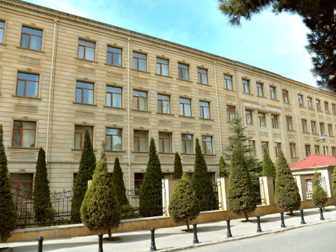 Direktor müəllimləri təhqir edib? - Araşdırma aparılır