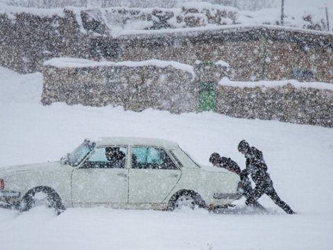 Zaqatalada bir metr qar&nbsp;- FAKTİKİ HAVA