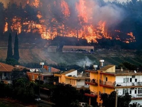 Rusiyada meşə yanğınları - Qəsəbələrə yaxınlaşır