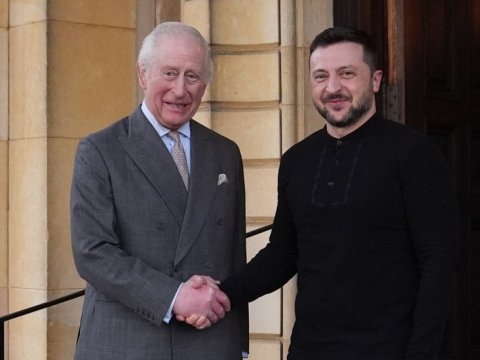 Zelenski kralla bir araya gəldi