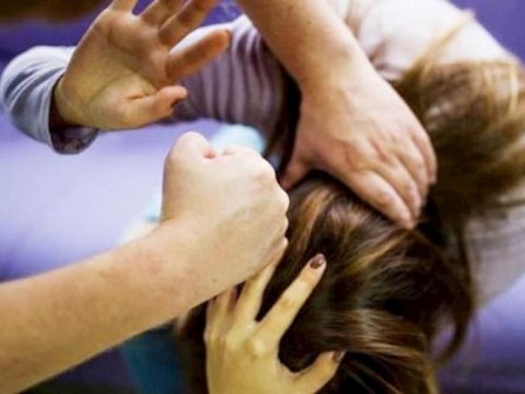 Kişi balta və armaturla həyat yoldaşını döydü - Gəncədə DƏHŞƏT