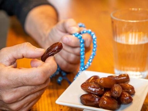 Orucluqda nələrə diqqət etməliyik? - Həkim TÖVSİYƏLƏRİ