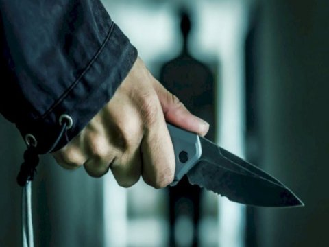 Oğru ev sahibini BIÇAQLADI