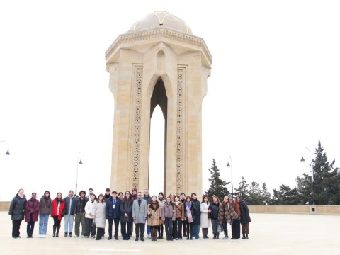 Əcnəbilər&nbsp;Azərbaycanda&nbsp;-&nbsp;Beynəlxalq Multikulturalizm Məktəbi başladı