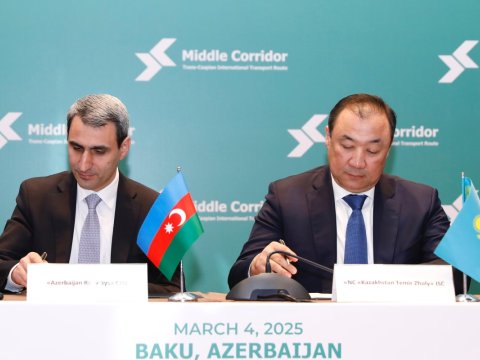 Bakıda yeni sazişlər imzalandı - FOTOLAR