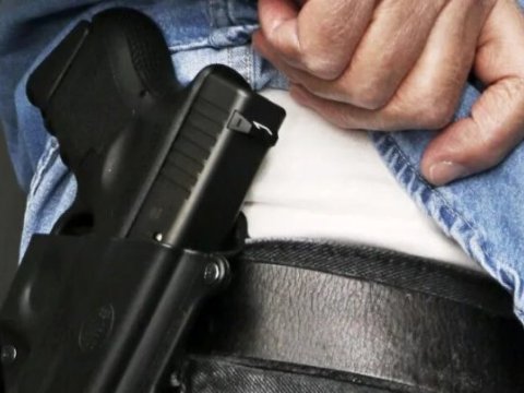 Azərbaycanda kimlər silah gəzdirə bilər?