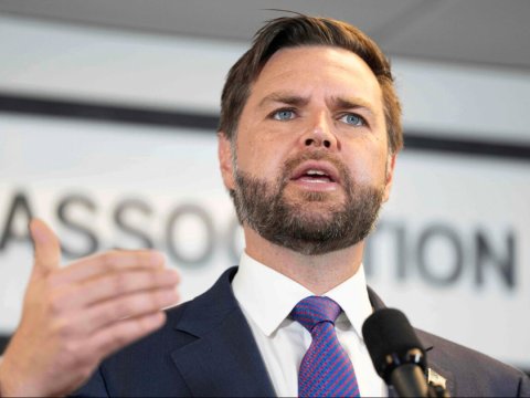 Ukraynanın suveren və müstəqil ölkə olmasını istəyirik