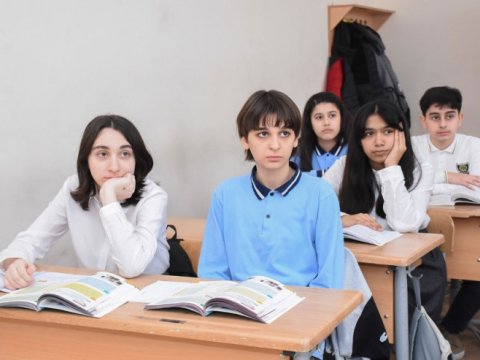 IX sinif şagirdlərinin yerdəyişməsi dayandırılır