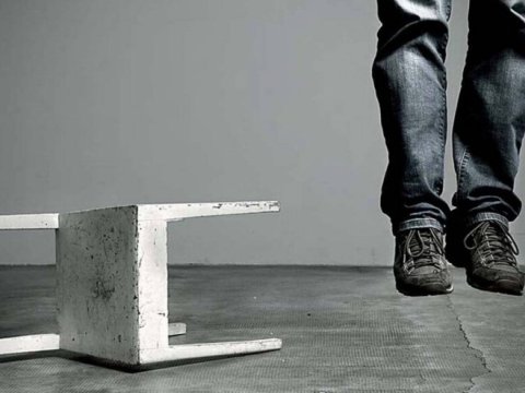 Şəkidə 8-ci sinif şagirdi intihar etdi