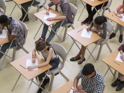 Bu bazar imtahan var - Şagirdlərin NƏZƏRİNƏ!