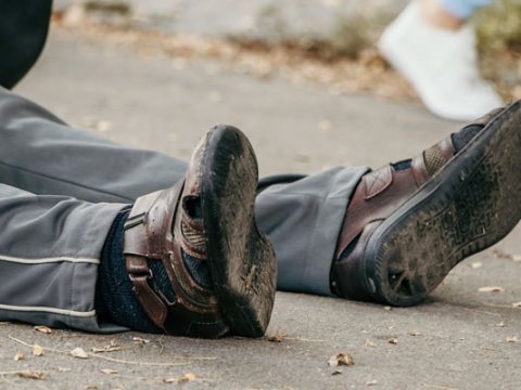 69 yaşlı kişi eyvandan yıxılaraq ÖLDÜ