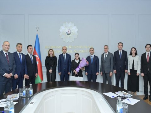 Nazir 50 000-ci tələbə ilə görüşdü