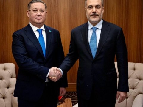 Hakan Fidan qazax həmkarı ilə bir arada