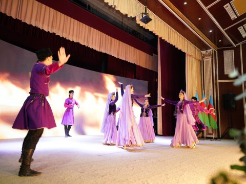 Abşeronda şəhid ailələrinin xanım üzvləri ilə birgə 8 Mart qeyd edildi