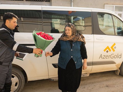 &ldquo;AzerGold&rdquo; şəhid analarını ziyarət etdi - FOTO