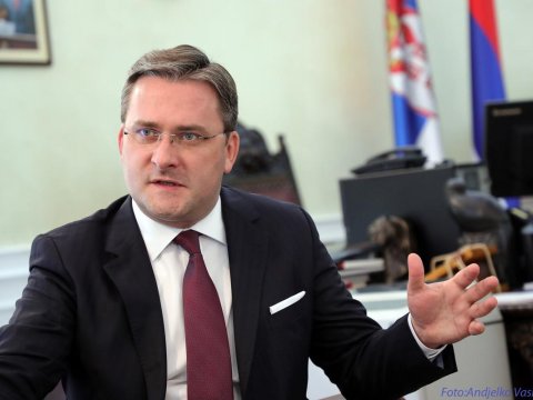 Mədəniyyət nazirinə hücum edən şəxs SAXLANILDI