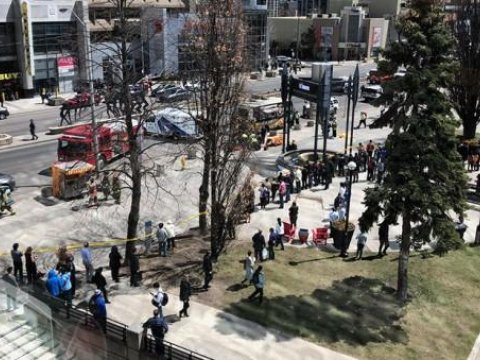 Kanadada həmyerlimizin kafesi qarət olundu