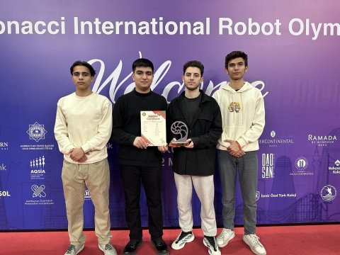 UNEC tələbəsinin komandası Beynəlxalq Robot Olimpiadasının Azərbaycan turunun qalibi oldu!
