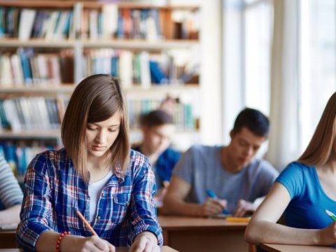 Bu tələbələr üçün yeni təqaüd proqramları təsis edildi