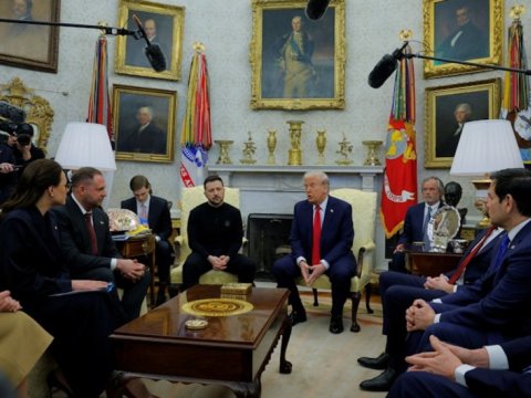 Zelenski Trampdan üzr istəyib