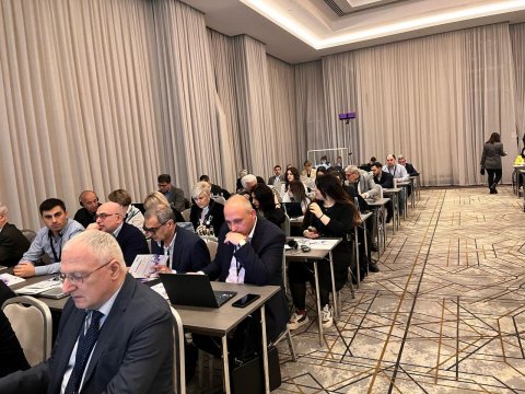 Azərbaycanlı deputat erməni təxribatının qarşısını aldı