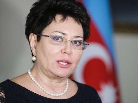 Elmira Axundova haralardadır? - “...ürəyim sızıldayır, içim qan ağlayır” - MÜSAHİBƏ