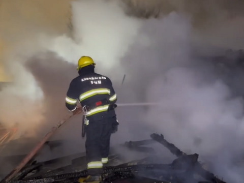 &ldquo;Dərnəgül&rdquo;də taxta bazarında YANĞIN