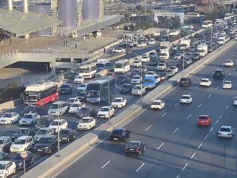 Bu yollarda tıxac var - SİYAHI