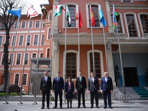 Türk dünyasının yeni bayrağı qaldırıldı