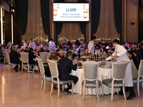 Bakıda Beynəlxalq Demokratlar Birliyinin təşkilatçılığı ilə iftar süfrəsi açıldı - FOTOLAR