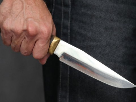 Kürəkən keçmiş qayınatasını&nbsp;bıçaqladı