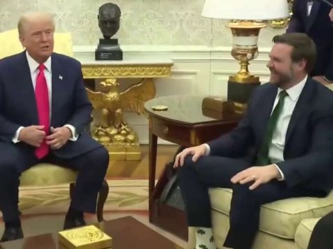 Tramp Vensin corabını ələ saldı