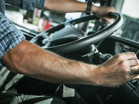 Sürücülərin hazırlanması ilə bağlı əsasnamə&nbsp;dəyişdi