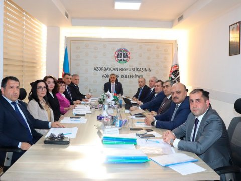 Azərbaycanda 6 vəkilə cəza verildi