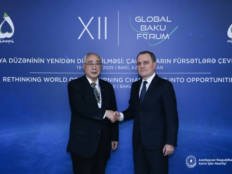 Ceyhun Bayramov Çin nümayəndəsi ilə görüşdü