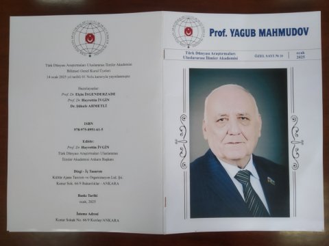 Beynəlxalq Akademiya Yaqub Mahmudovla bağlı kitab buraxıb