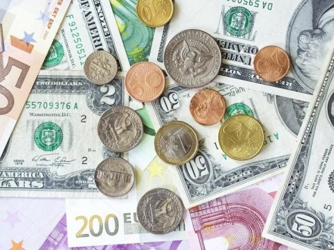 Azərbaycanda avro və rubl BAHALAŞDI