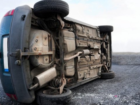 Zərdabda avtomobil aşdı - Sürücü öldü