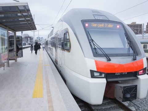 Qatarların sürətinə dair məhdudiyyətlər&nbsp;müəyyənləşdi