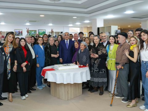 UNEC kollektivi İlaxır çərşənbəni &ldquo;Ahıllar Evi&rdquo;ndə qeyd edib -&nbsp;FOTOLAR