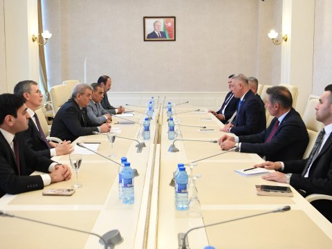 İraq nümayəndə heyəti Milli Məclisə gəldi