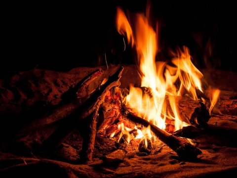 Çərşənbə tonqalında 6 azyaşlı xəsarət aldı