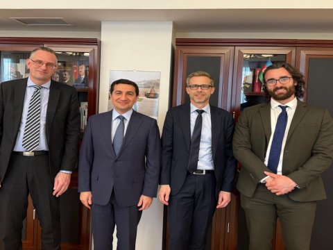 Hikmət Hacıyev isveçli analitikləri qəbul edib