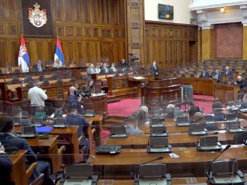 Serbiya parlamenti hökumətin istefasını təsdiqlədi