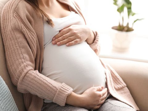 Evdə doğuş edən qadın xəstəxanada öldü