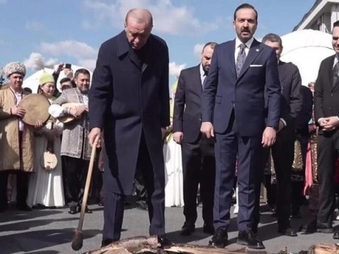 Türkiyədə bir ilk - Ərdoğan Novruz tonqalı&nbsp;yandırdı - VİDEO