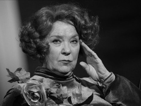 Məşhur aktrisa vəfat edib